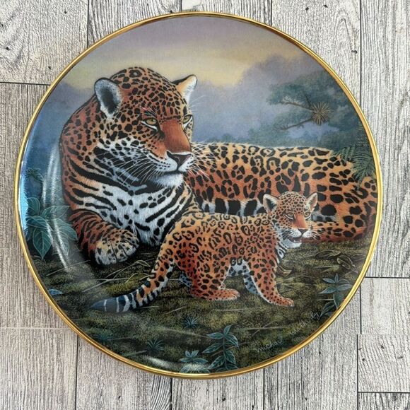 Michael Matherly Limited Edition Collector Plate Jaguar & Cubs #HH4726 w/COA - Picture 1 of 4